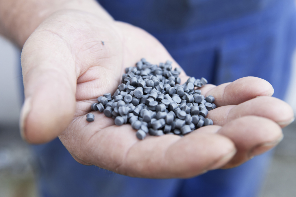 high-quality granules made of recycled plastic